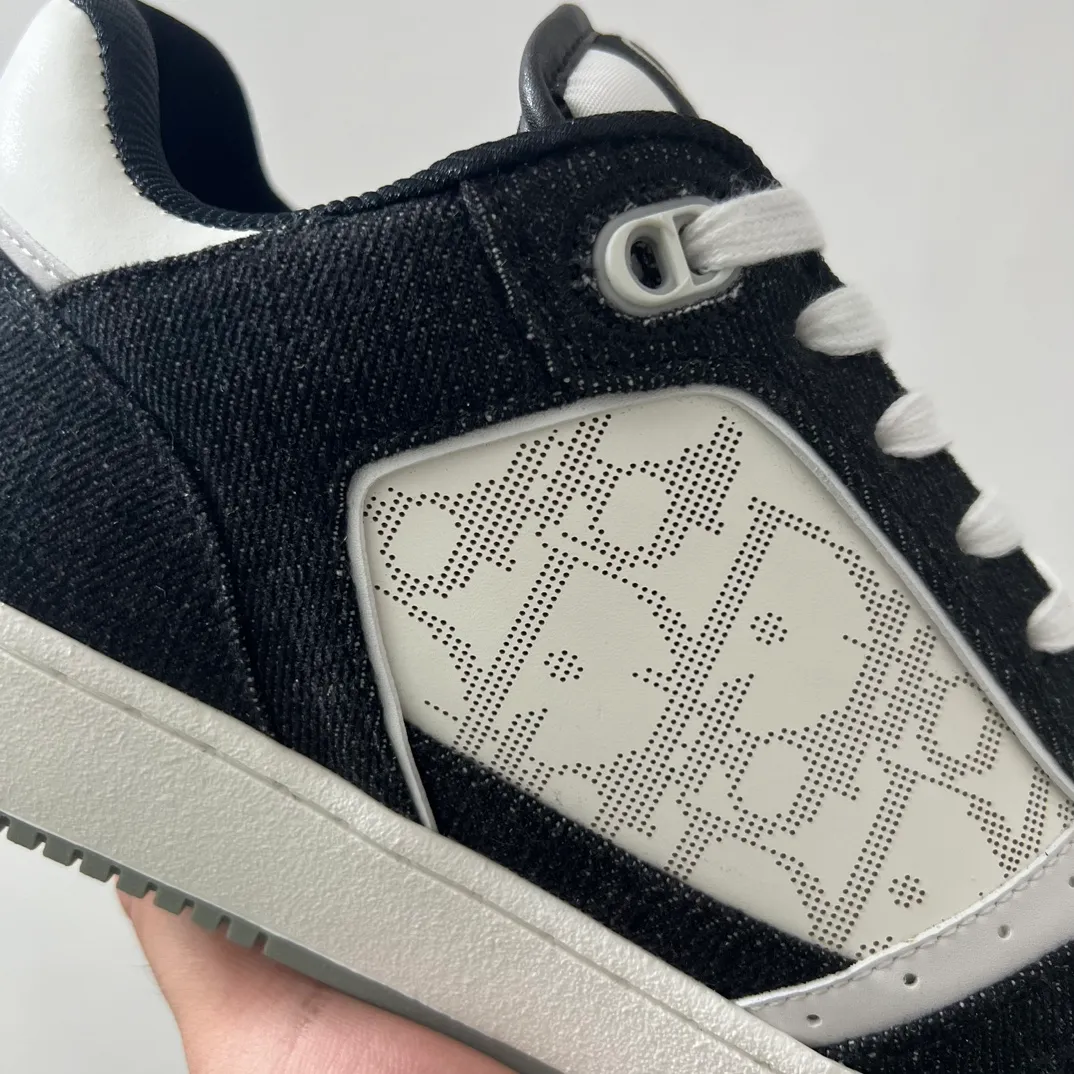 👟👟Ex-factory price 560👟👟 Men's size +10 Dior B27 series ✨2024 upgraded version purchasing agent grade ✨Super🔥sports shoes👫couple shoes. The high version 1:1 adopts oil edge lasting technology, the fabric is imported first-layer cowhide + high-tech fabric, and the inner cowhide + customized lining. TPU original engraved outsole. More than 30 colors of high-soled boots are available. Size: 35-42 for women and 38-46 for men. Bosses are welcome to compare...
